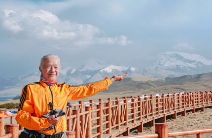 青藏铁路+朝聖珠穆朗瑪峰9天8晚